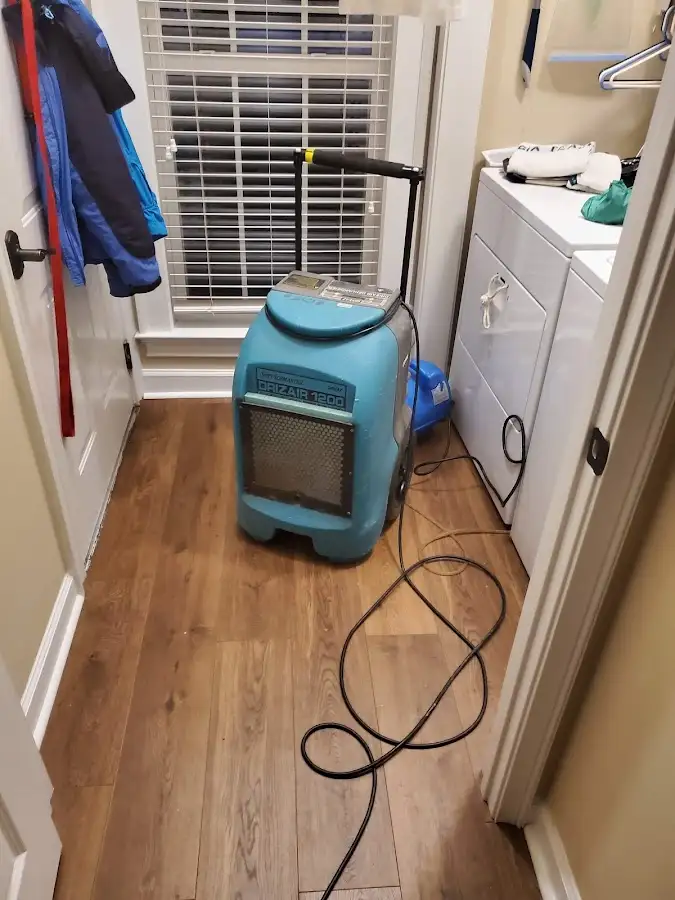 Commercial dehumidifier deployed for Crawl Space Restoration in Arlington